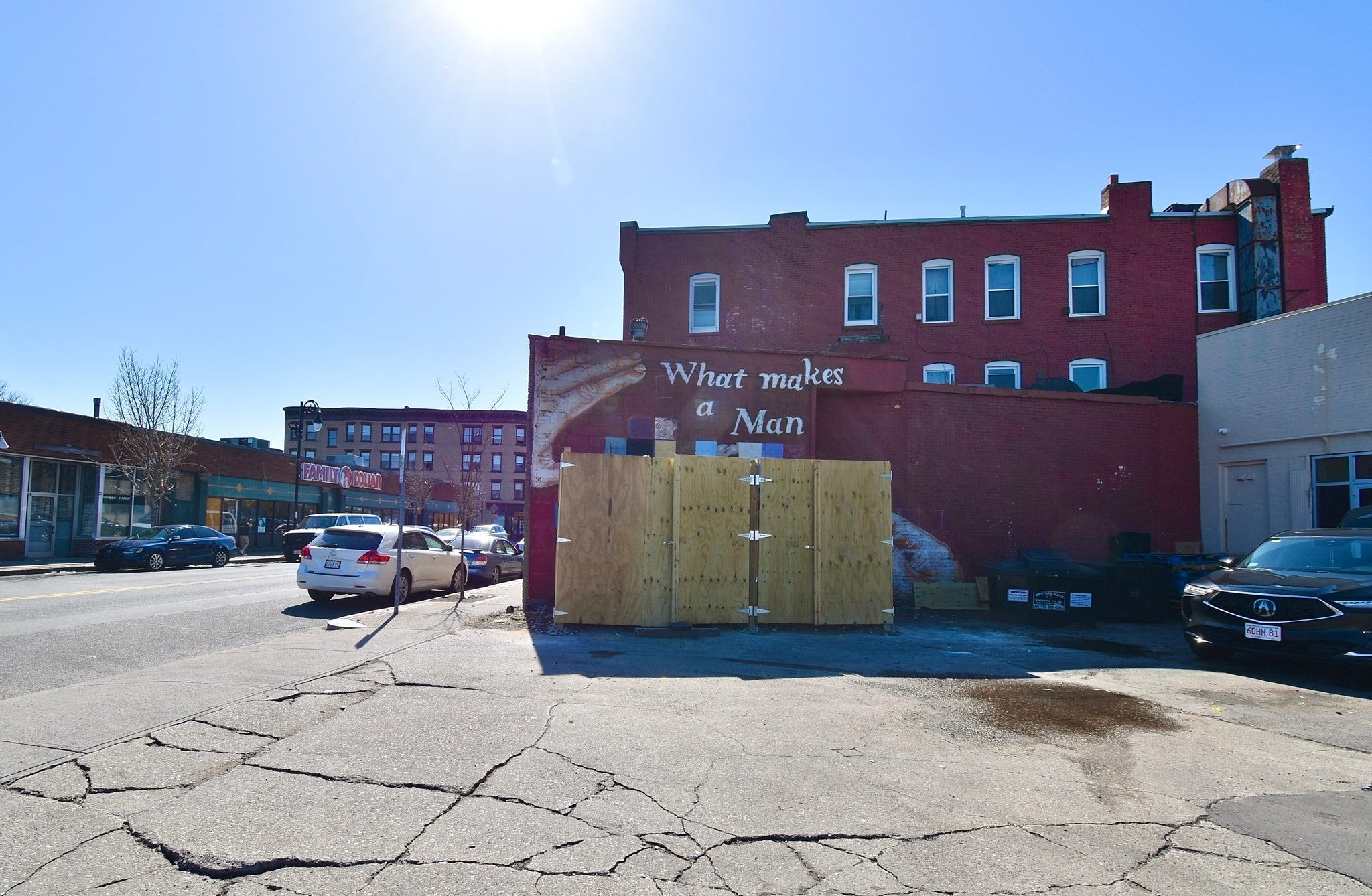 570-582 Main St