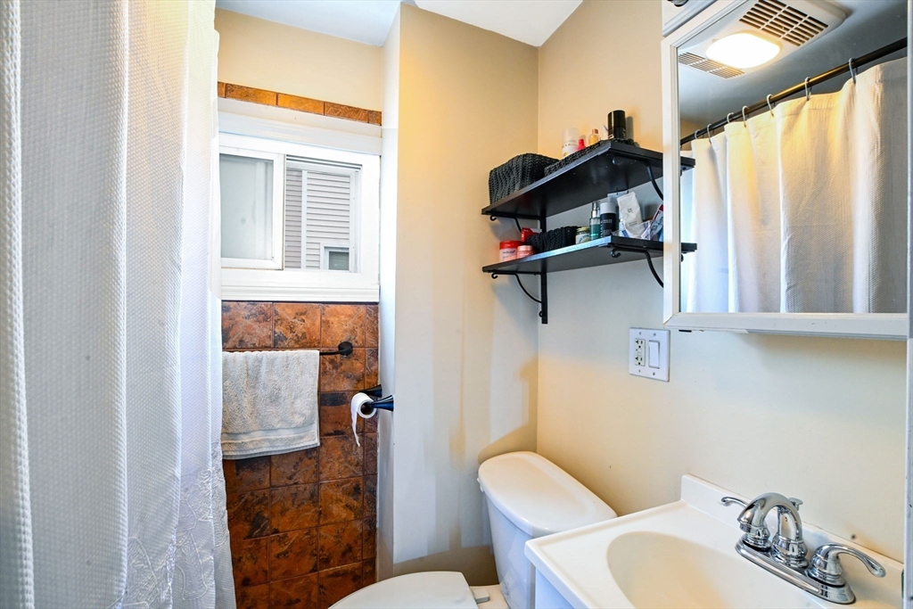 136 Field St, New Bedford, MA Photo #17