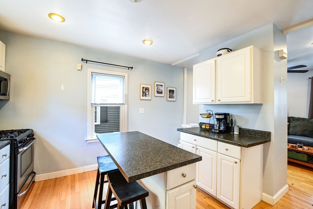 136 Field St, New Bedford, MA Photo #9