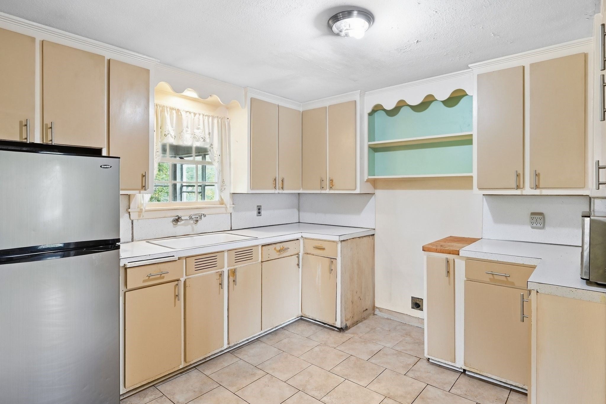 104 Whittum Avenue, Springfield, MA, 104 Whittum Avenue, Springfield, MA Photo #5