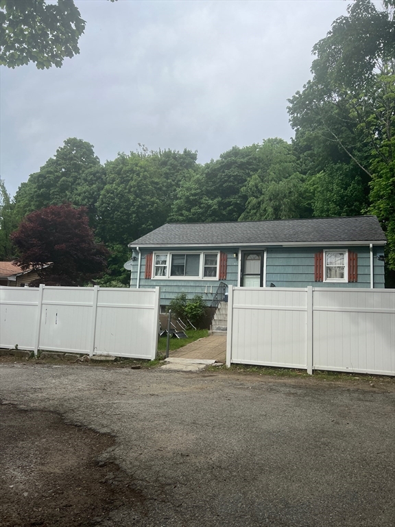 42 Warren Ave