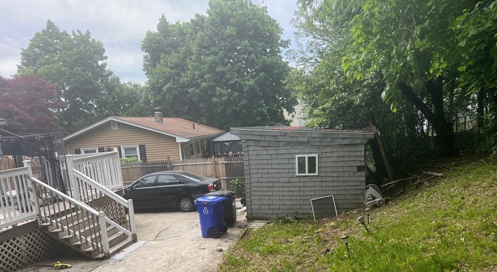 42 Warren Ave