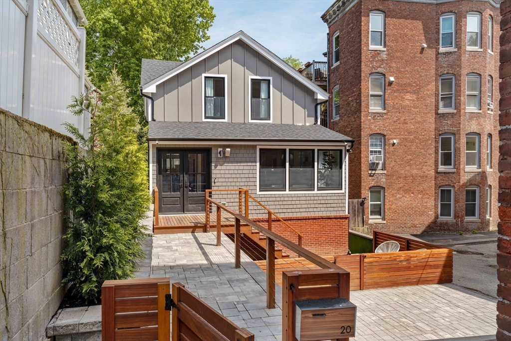 Brookline, Massachusetts 02445, United States, 3 Bedrooms Bedrooms, ,4 BathroomsBathrooms,Residential,Active,153016