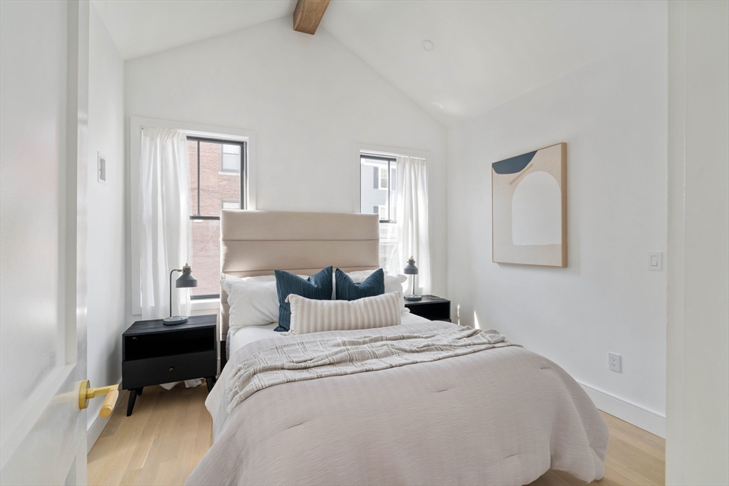 Brookline, Massachusetts 02445, United States, 3 Bedrooms Bedrooms, ,4 BathroomsBathrooms,Residential,Active,153016