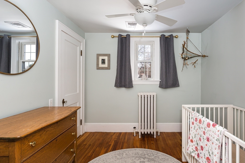 Westwood, Massachusetts 02090, United States, 3 Bedrooms Bedrooms, ,2 BathroomsBathrooms,Residential,Pending,102102