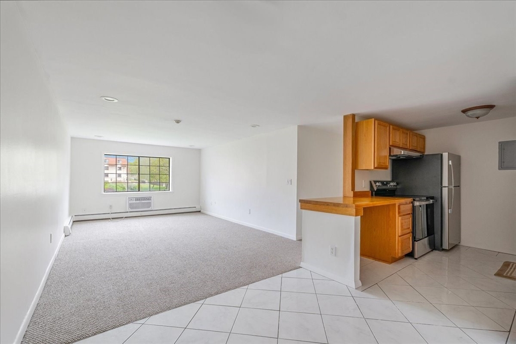 135 Grove St 120