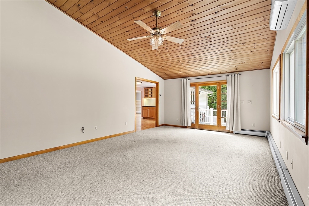 12 Helen Drive
