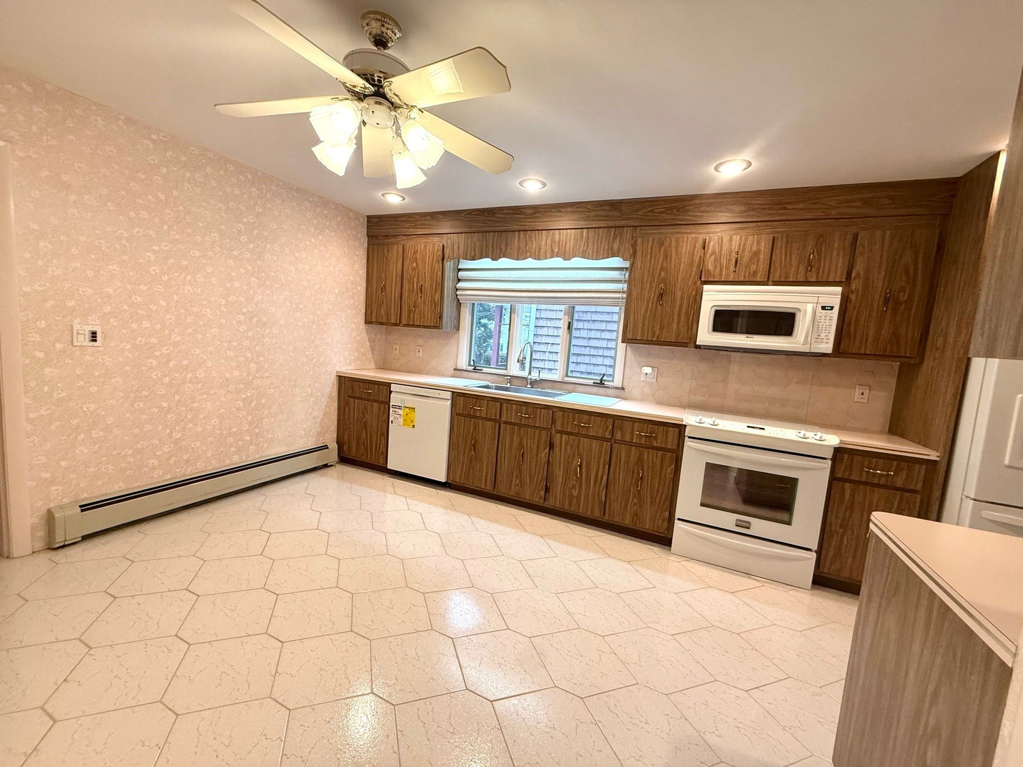 105 Princeton St #1, Medford, MA, 105 Princeton St #1, Medford, MA Photo #3