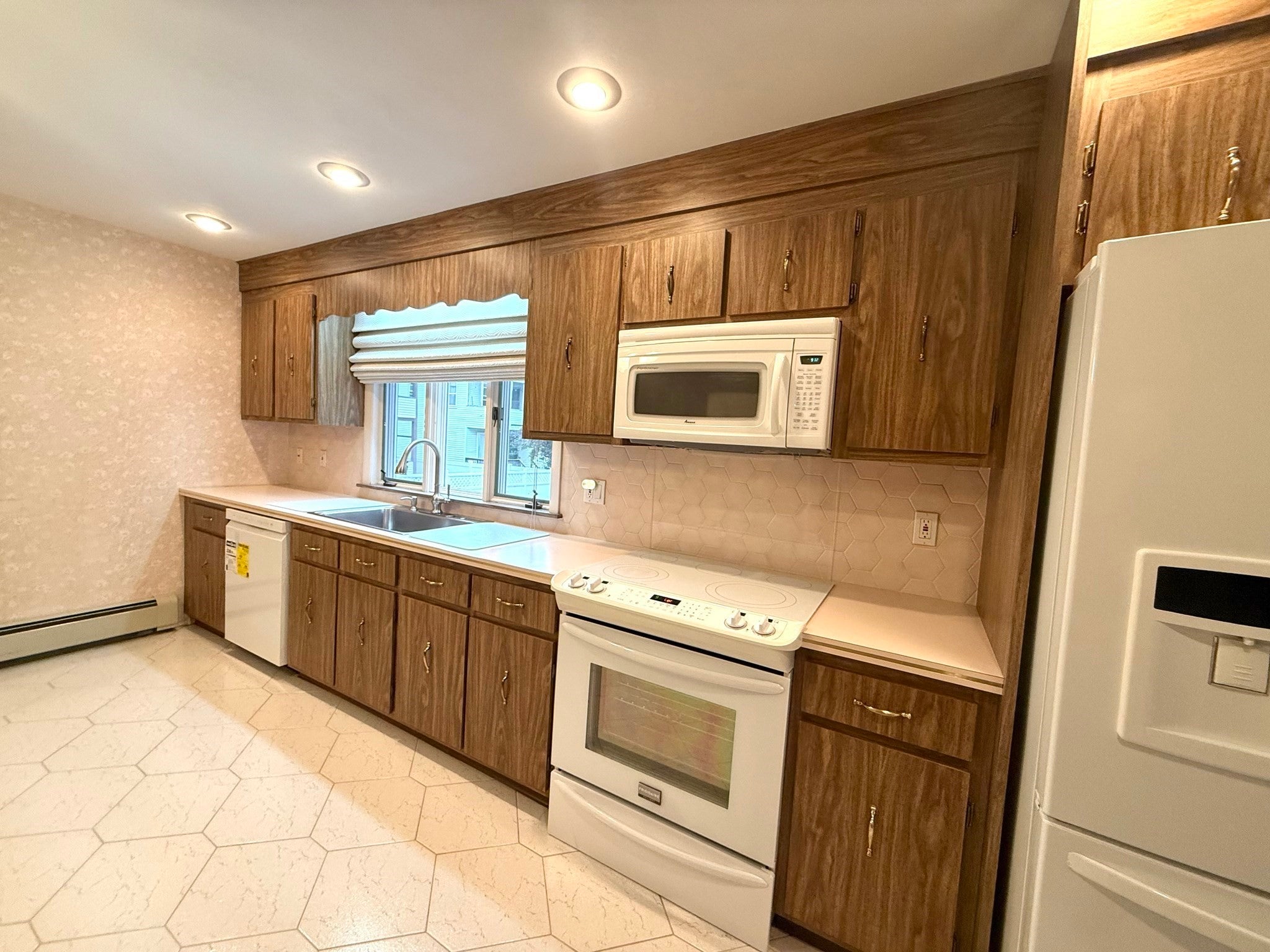 105 Princeton St #1, Medford, MA, 105 Princeton St #1, Medford, MA Photo #2