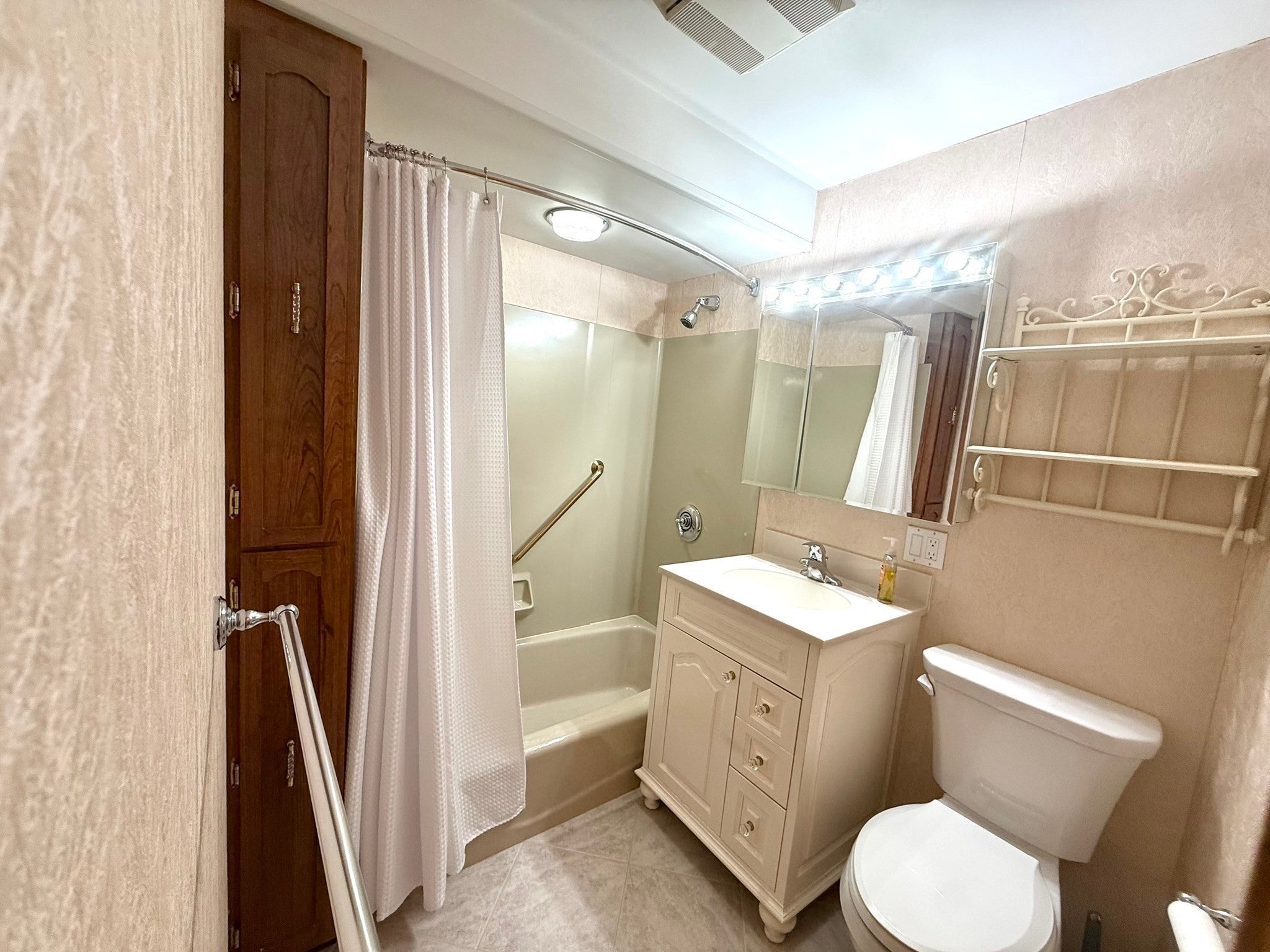 105 Princeton St #1, Medford, MA, 105 Princeton St #1, Medford, MA Photo #17