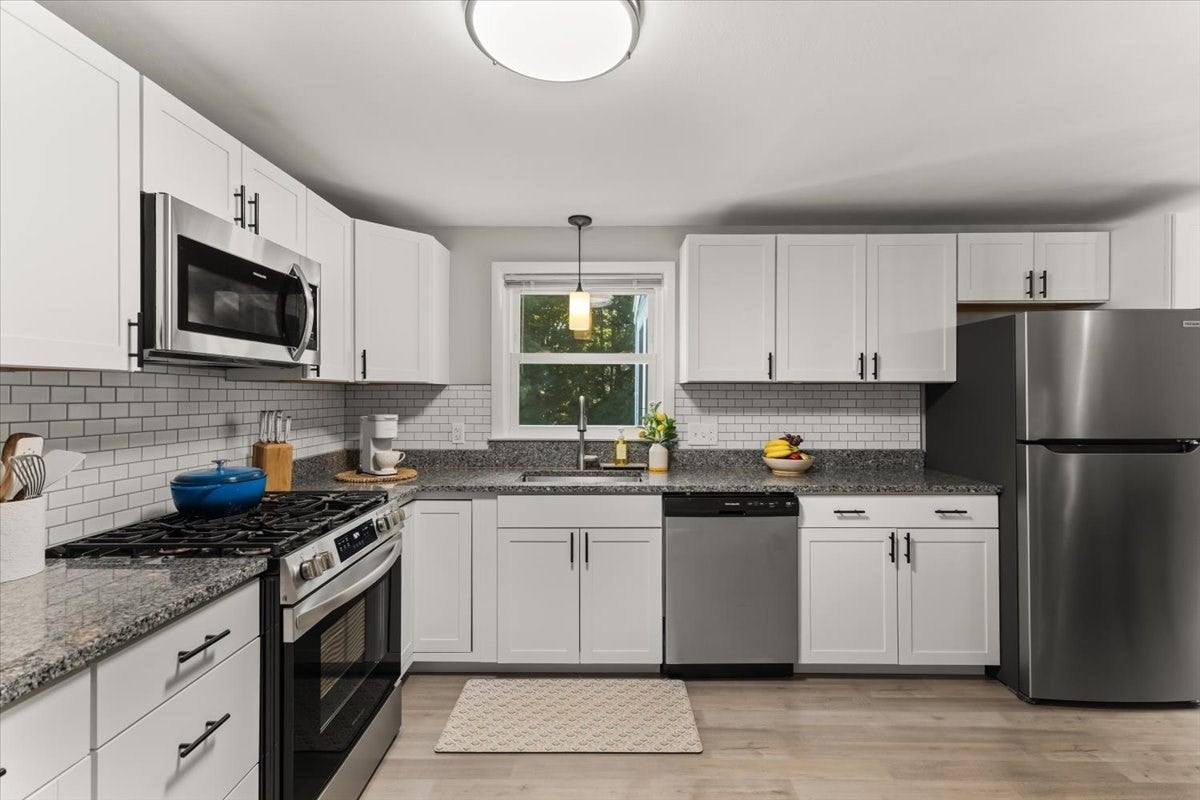 109 Lincoln Rd, Rockland, MA Photo #15