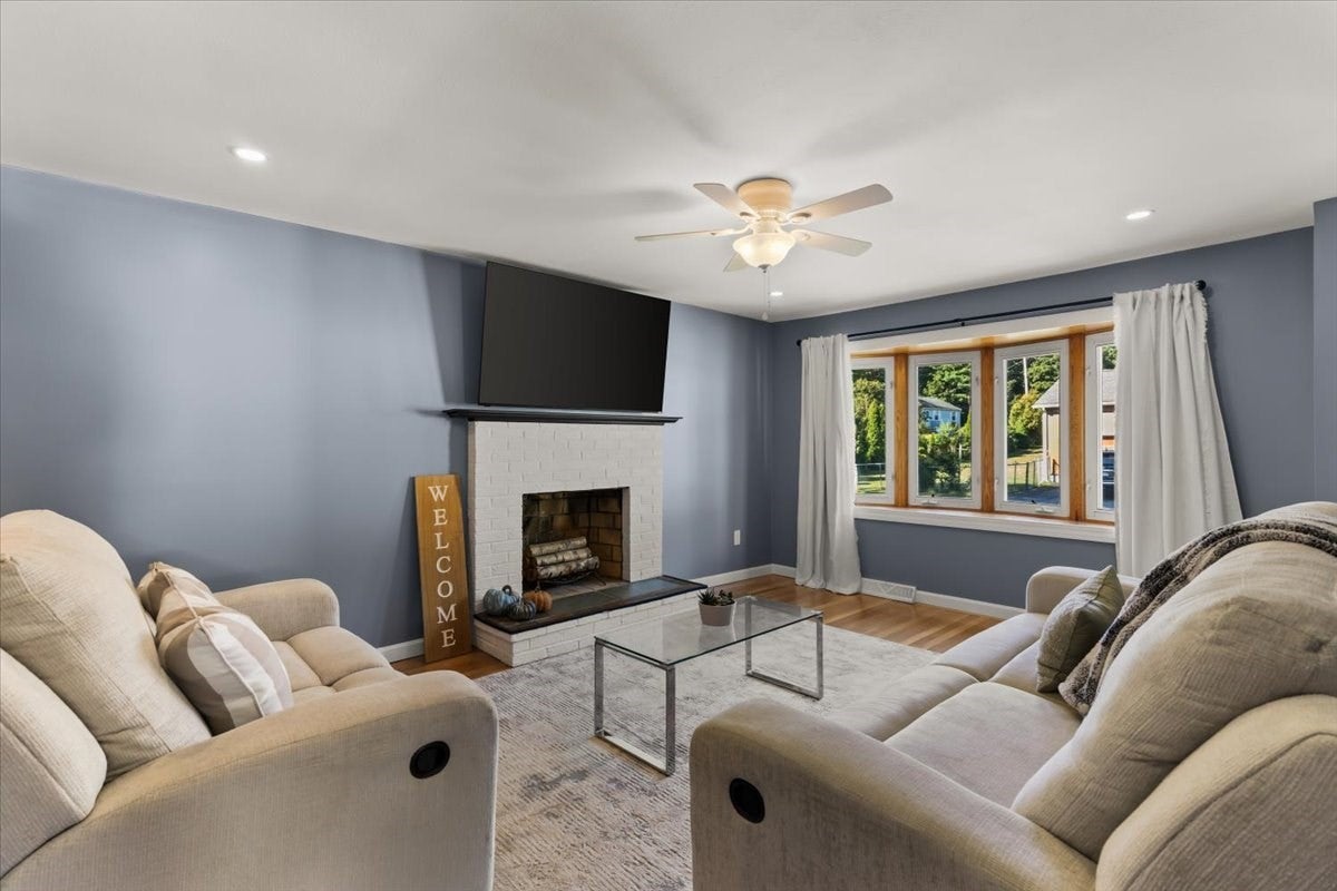 109 Lincoln Rd, Rockland, MA Photo #13