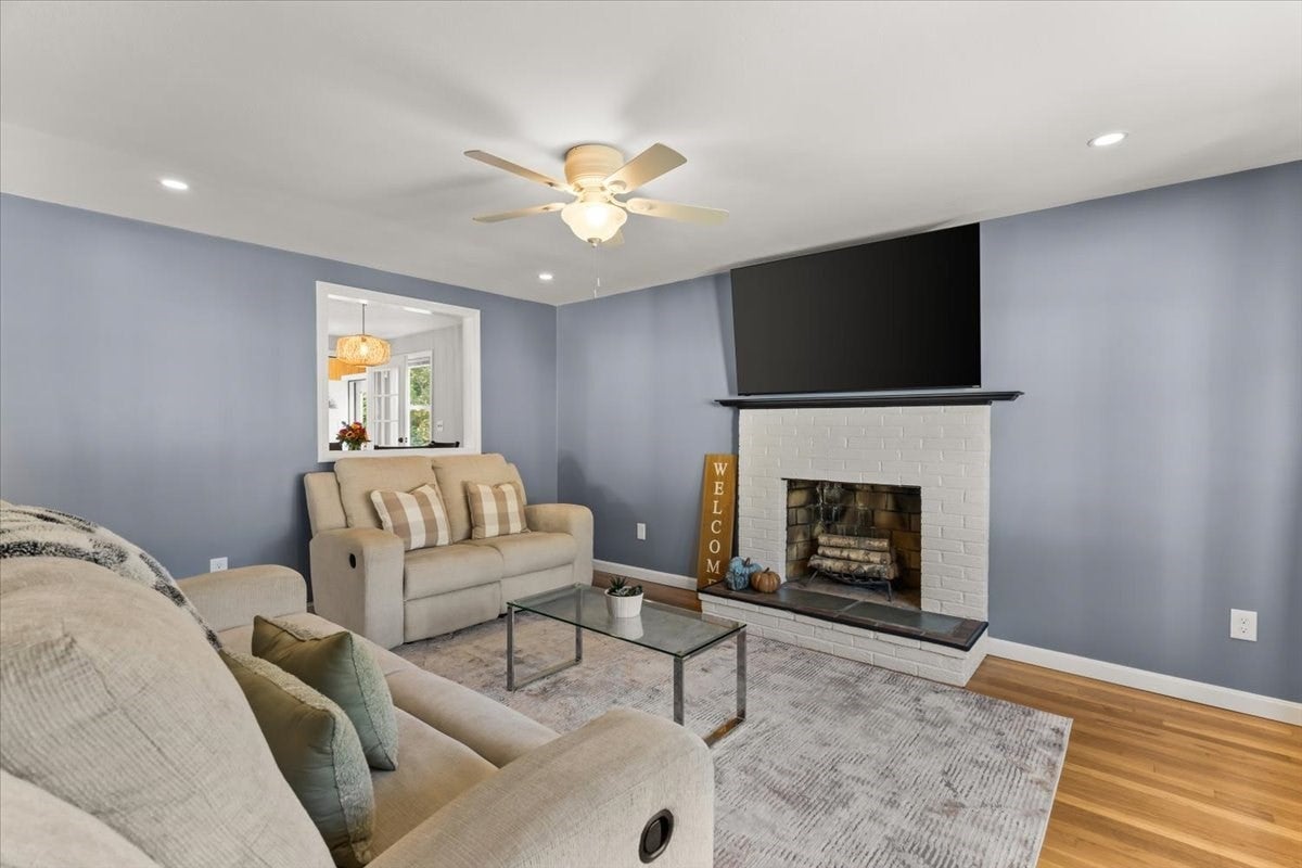 109 Lincoln Rd, Rockland, MA Photo #10