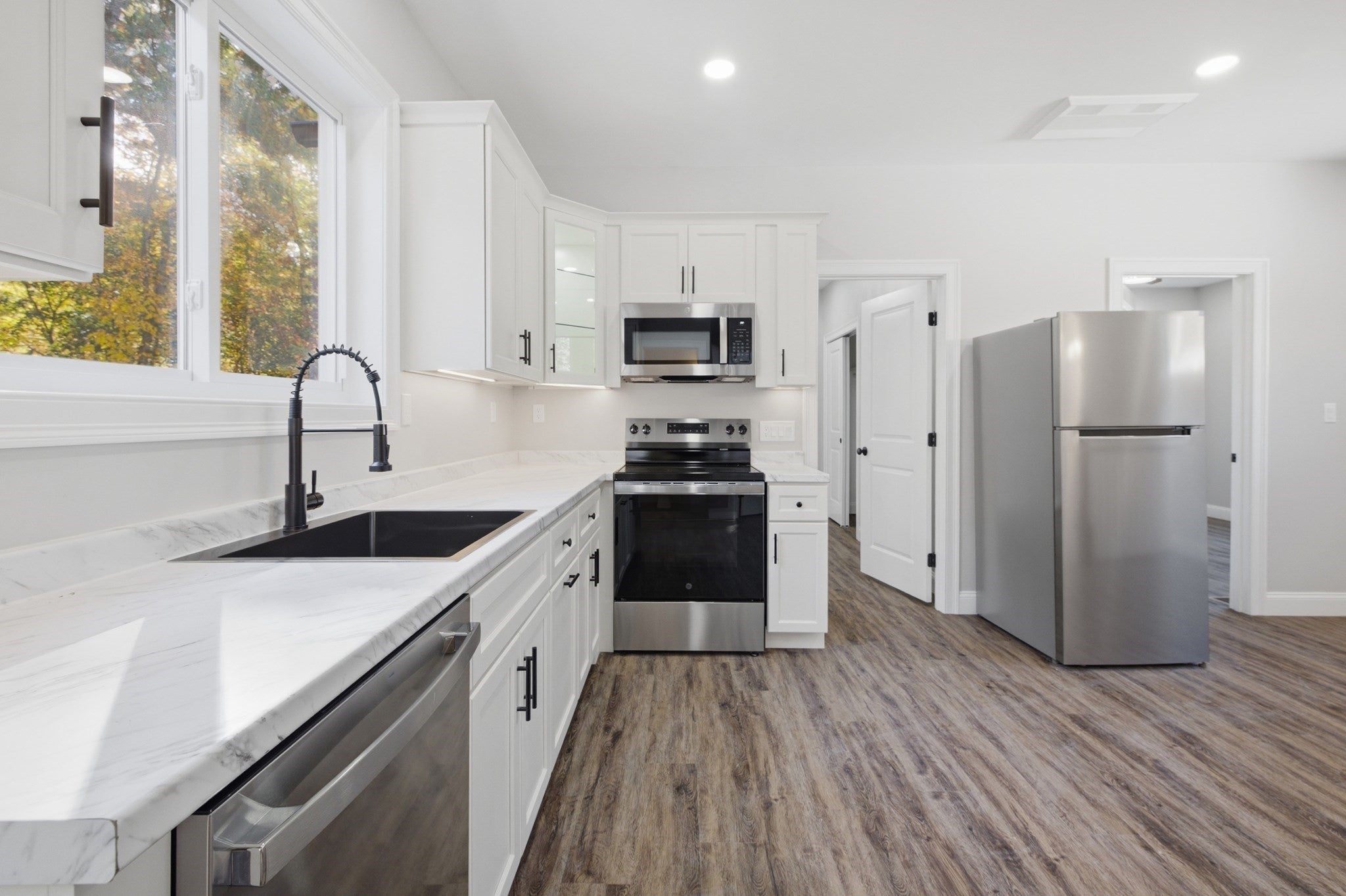 44A Topsfield Cir, Shrewsbury, MA Photo #5