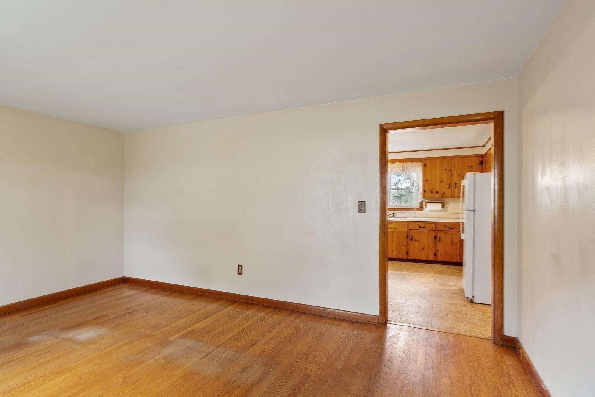 11 Cromie St