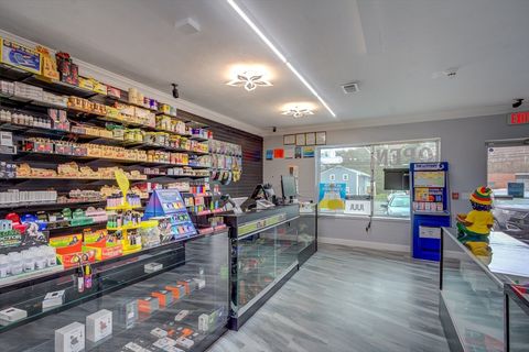 686 Broadway Raynham MA 02767