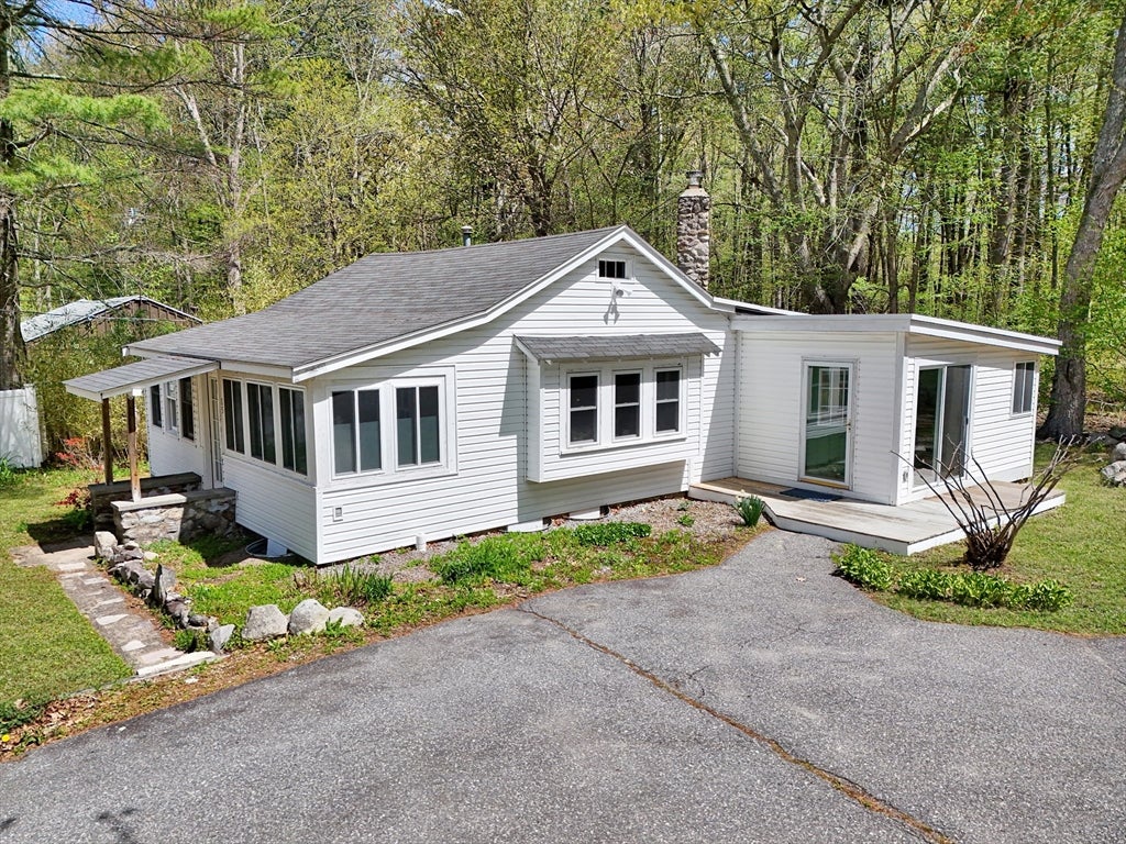 85 Colonial Dr