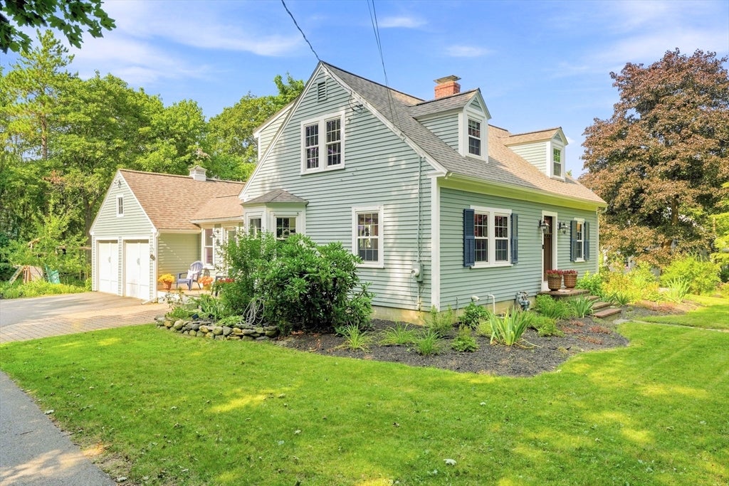 Photo of 26 Concord Rd, Acton, MA