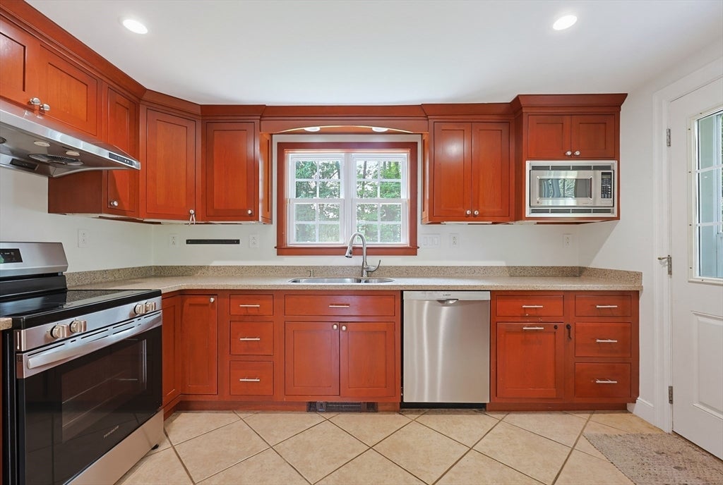 50 Rustic Rd, Walpole, MA, 50 Rustic Rd, Walpole, MA Photo #18