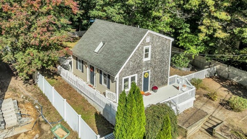 Photo of 21 Nohono Rd, Mashpee, MA 02649 (MLS # 73594714)
