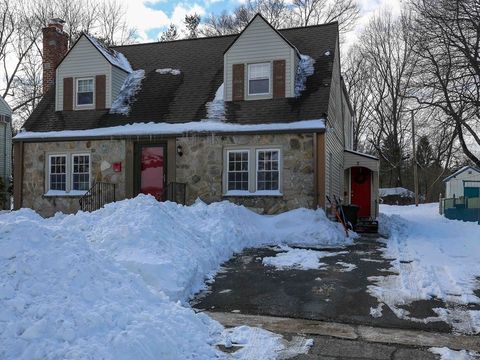 Photo of 28 Walworth St, Worcester, MA 01602 (MLS # 73481279)