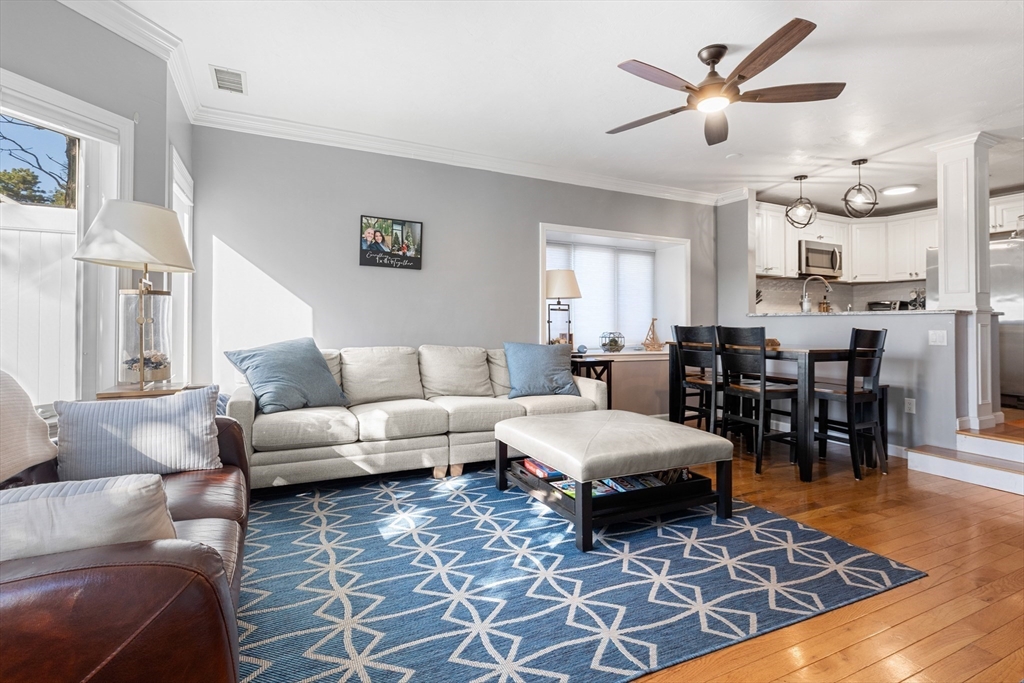 20 Westcliff Dr 20