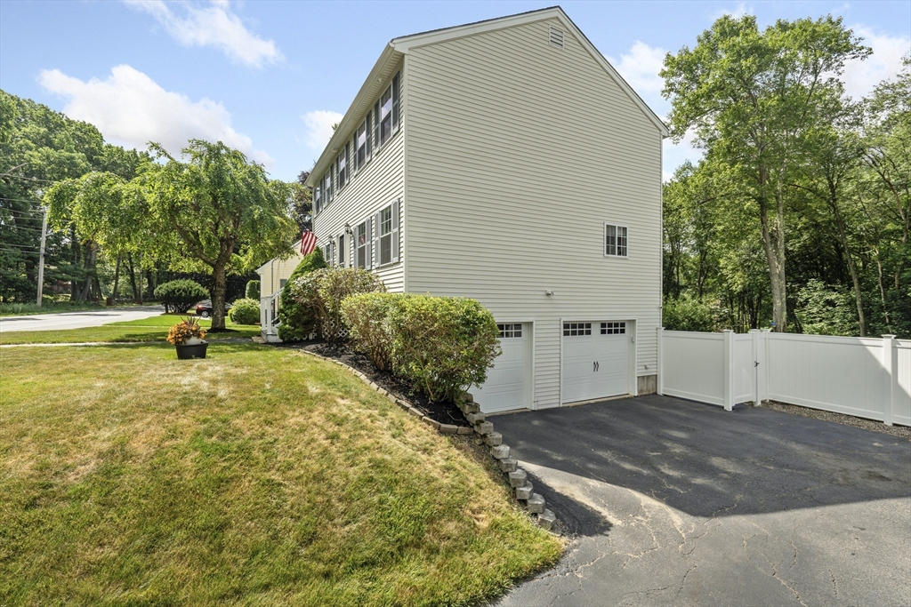 422 Pelham Street