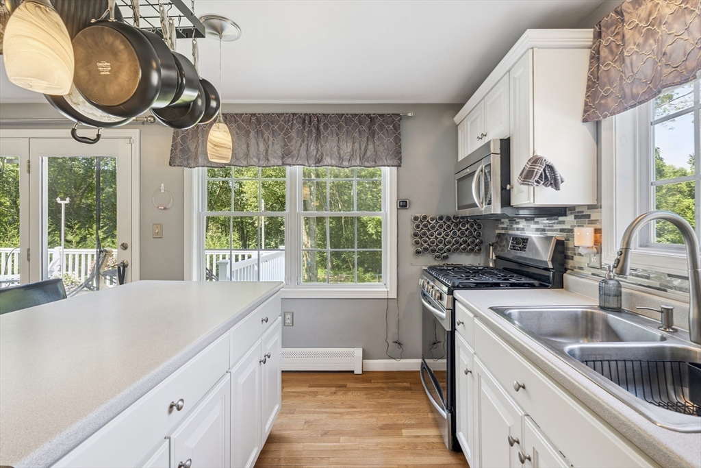 Methuen, Massachusetts 01844, United States, 4 Bedrooms Bedrooms, ,3 BathroomsBathrooms,Residential,Active,167349