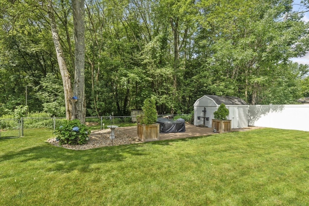 Methuen, Massachusetts 01844, United States, 4 Bedrooms Bedrooms, ,3 BathroomsBathrooms,Residential,Active,167349