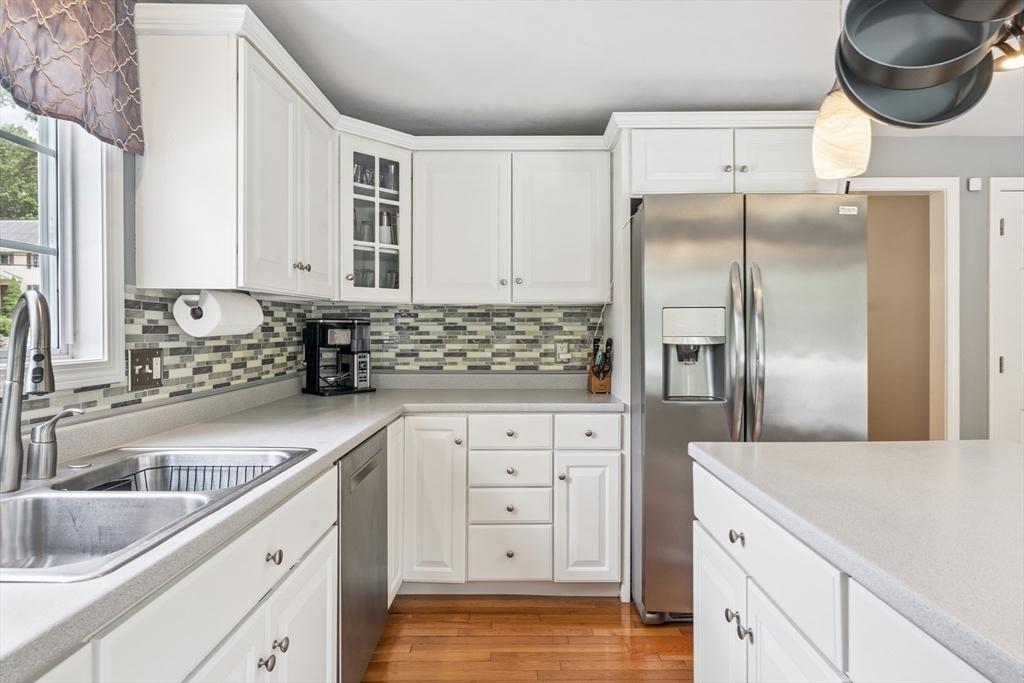 Methuen, Massachusetts 01844, United States, 4 Bedrooms Bedrooms, ,3 BathroomsBathrooms,Residential,Active,167349