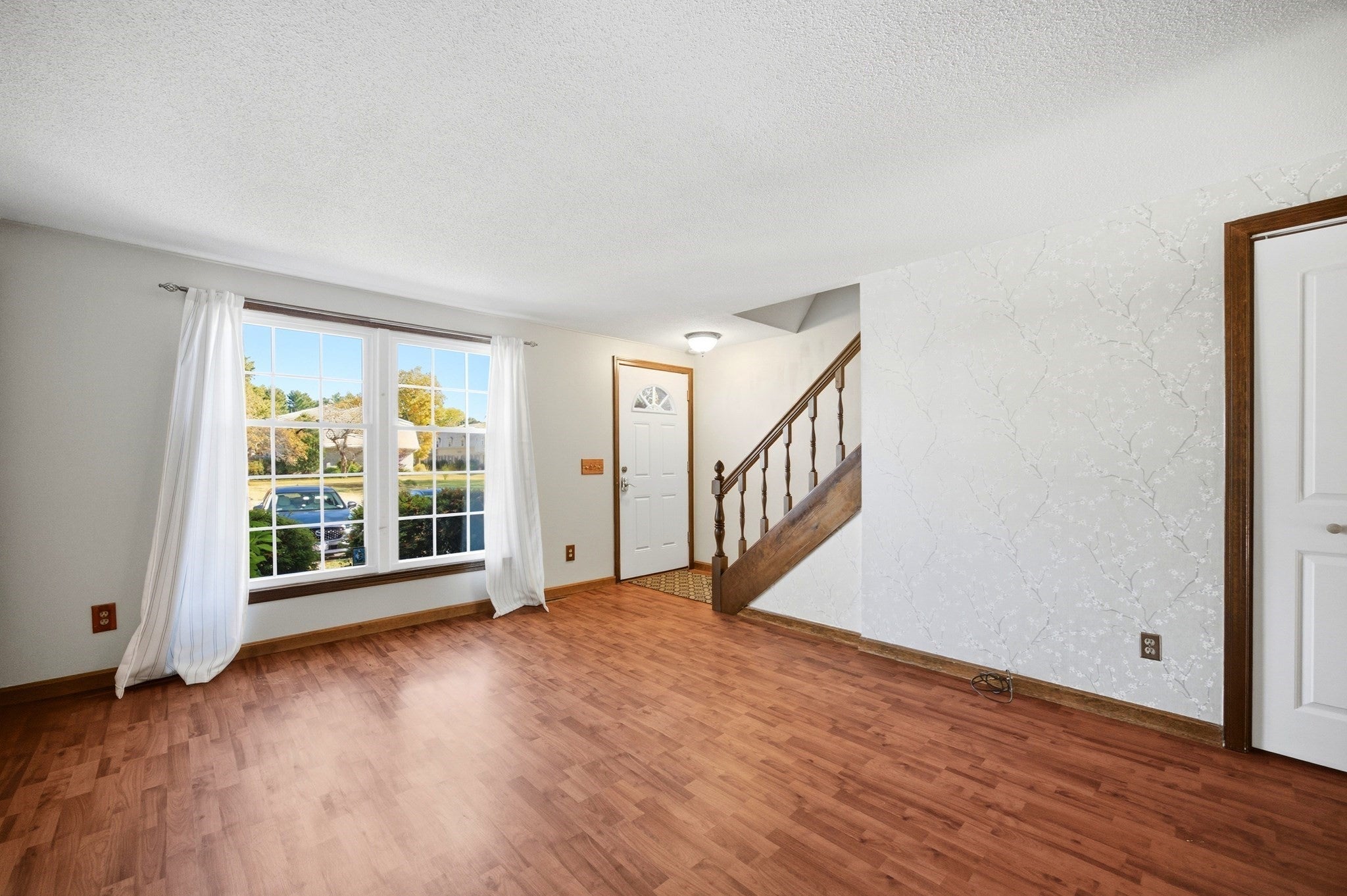 35 Corey Colonial #35, Agawam, MA, 35 Corey Colonial #35, Agawam, MA Photo #8