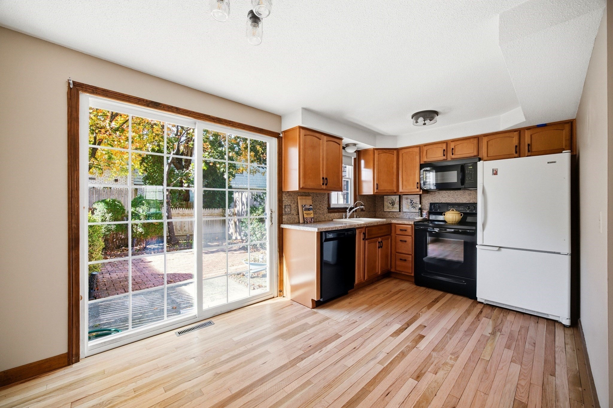 35 Corey Colonial #35, Agawam, MA, 35 Corey Colonial #35, Agawam, MA Photo #14