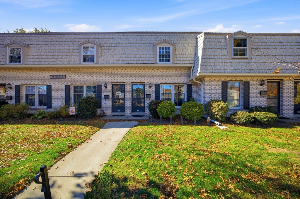 Photo of 35 Corey Colonial #35, Agawam, MA 01001 (MLS # 73594760)