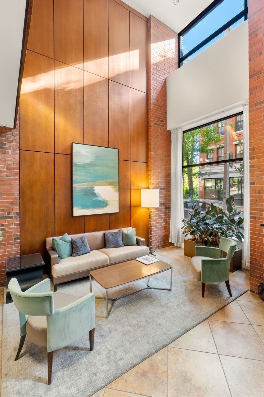 16 Harcourt 9F