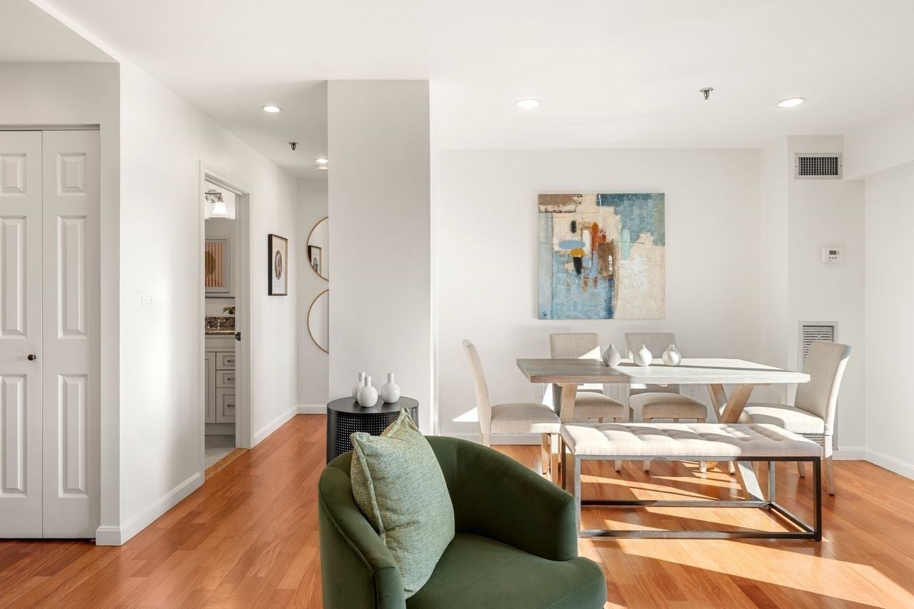 16 Harcourt St #9F, Boston, MA Photo #11