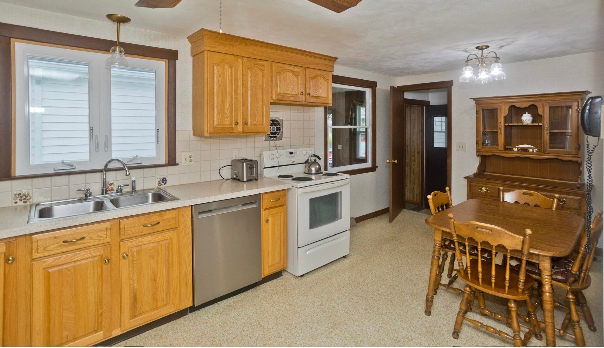 539 Dutchess St, Springfield, MA, 539 Dutchess St, Springfield, MA Photo #8