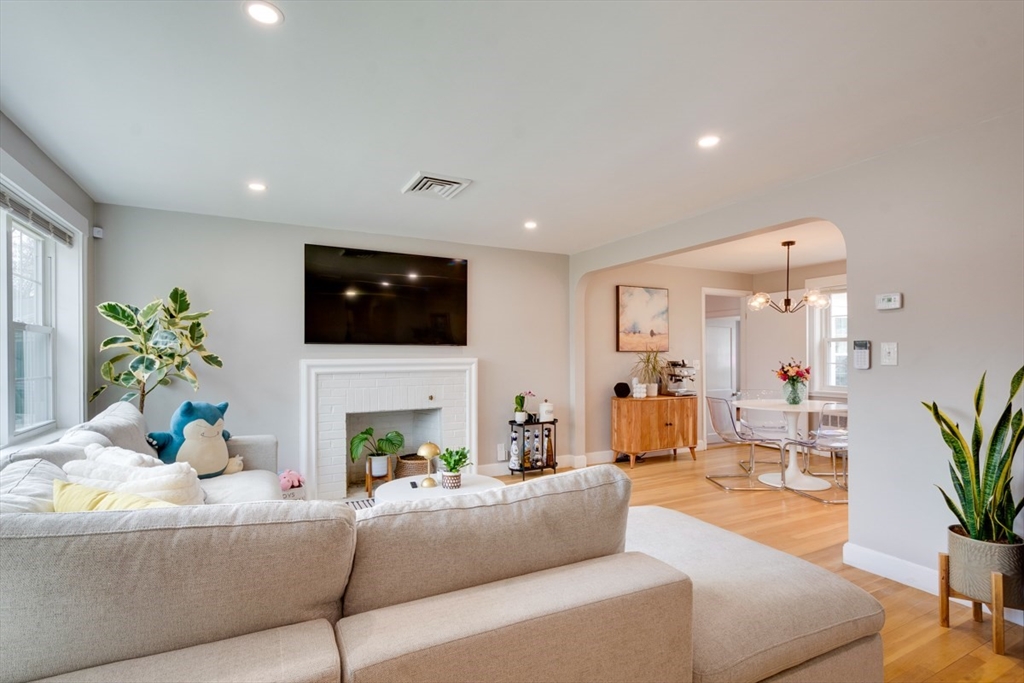 99 Truman Rd,