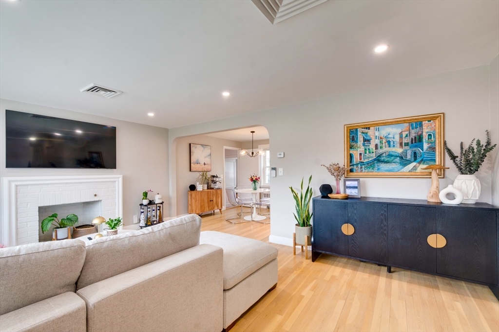 99 Truman Rd,