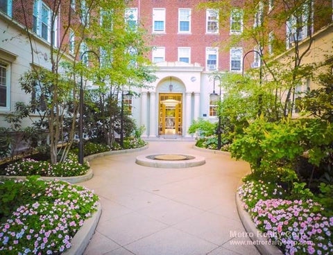Photo of 1401 Beacon St #704, Brookline, MA 02446 (MLS # 73517729)