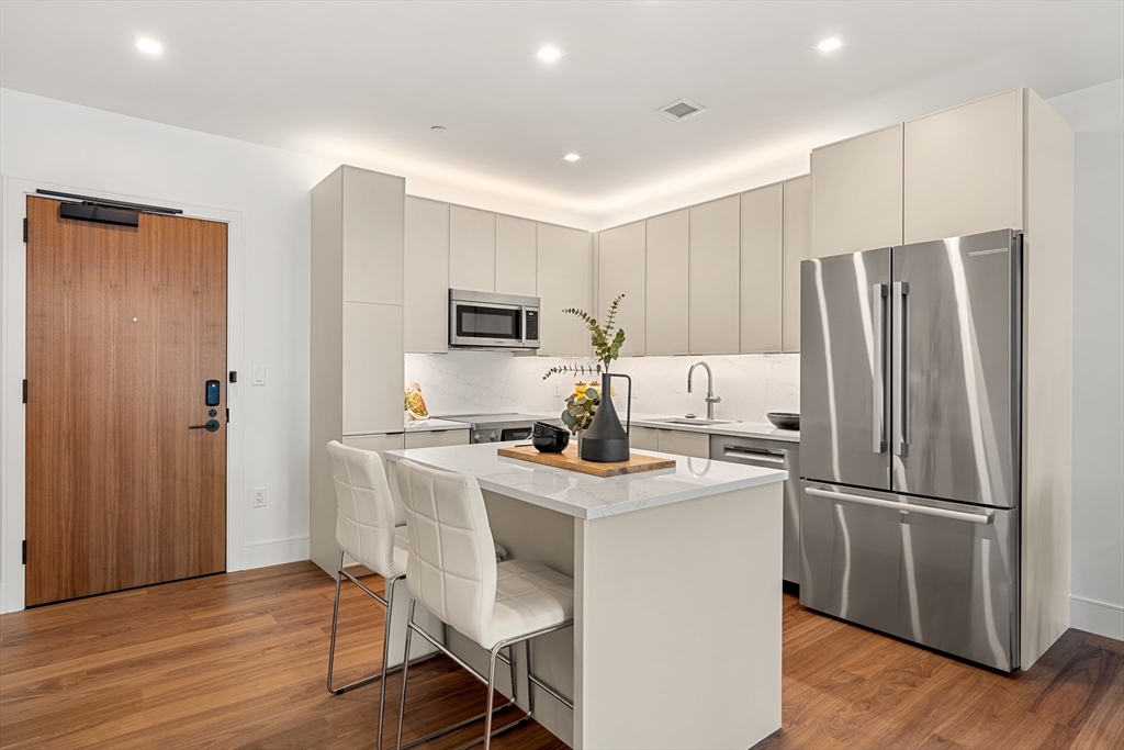 1515 Commonwealth Ave 615