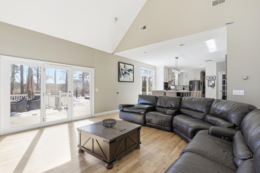 85 Cedar Crest Dr, Bridgewater, MA Photo #17