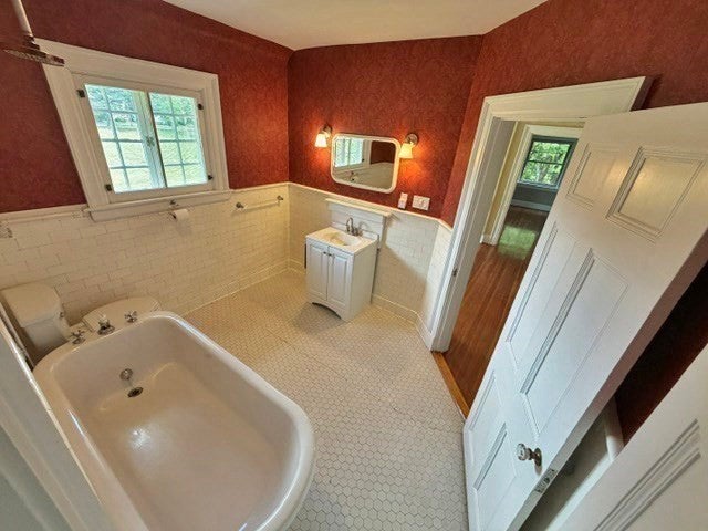 230 North Main ST, Northampton, MA Photo #29