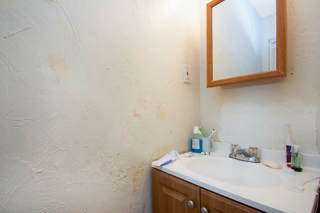 Picture for the property 73497971, 9 beds, 3 baths