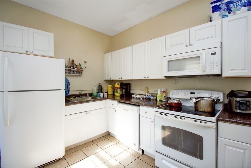 Picture for the property 73497971, 9 beds, 3 baths