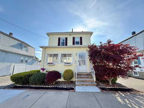 17 Cleveland St Malden MA 02148