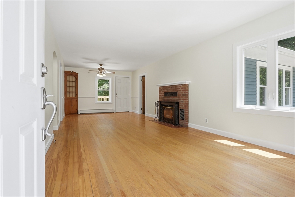 983 Rindge Rd