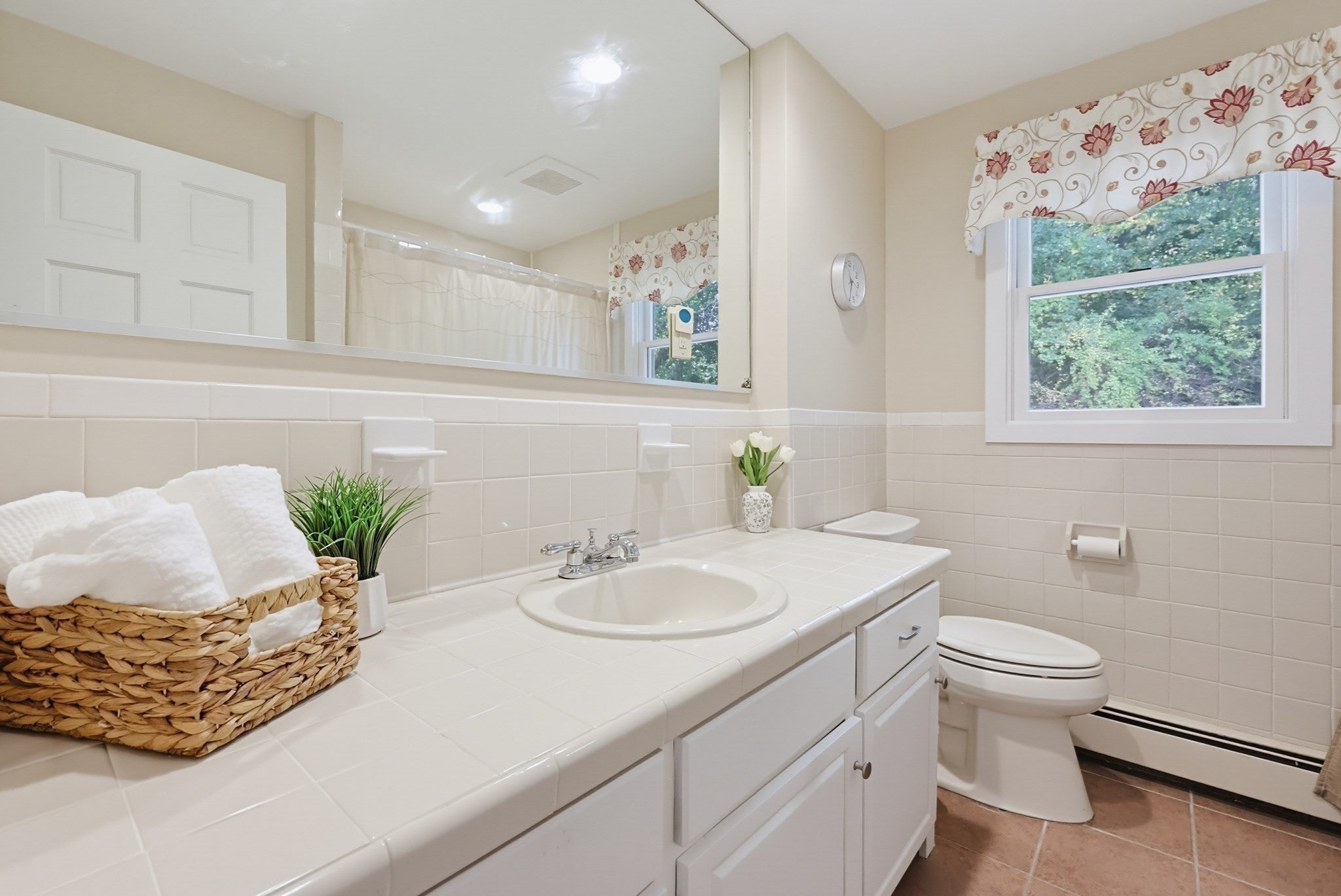 225 Oak ST, Franklin, MA, 225 Oak ST, Franklin, MA Photo #12
