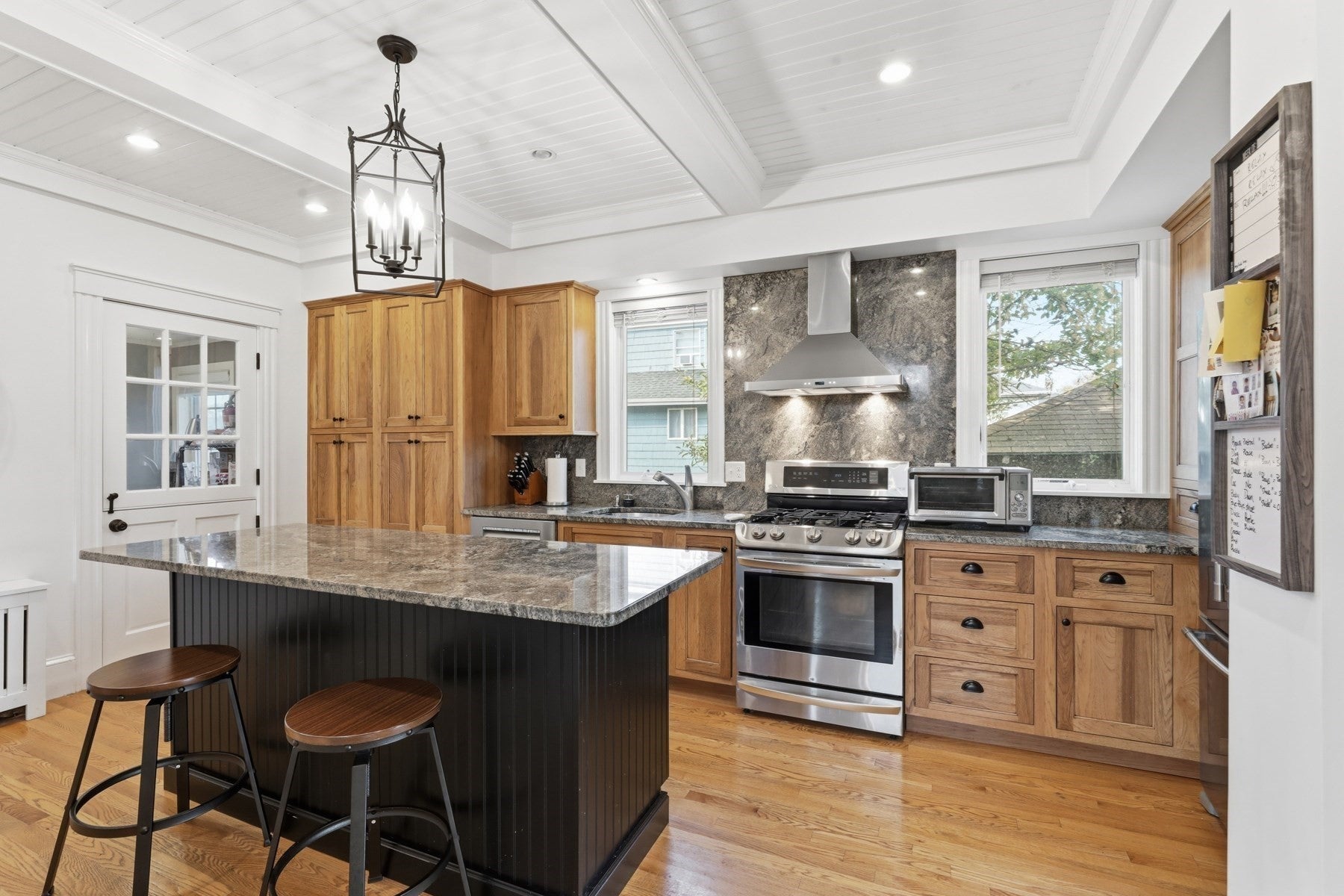 17 Greenwood St, Medford, MA Photo #8