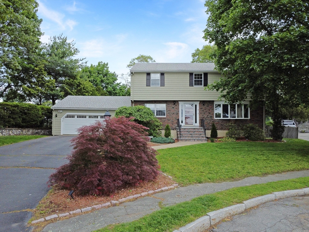 10 Emile Circle
