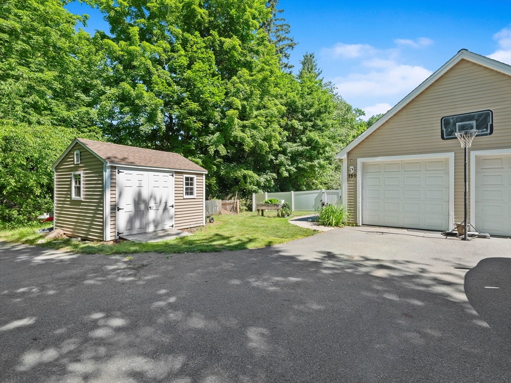 750 Northfield Rd